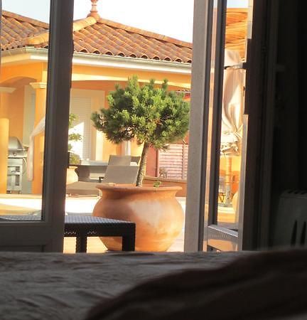 Le Mas Du Fort Neyron Zimmer foto